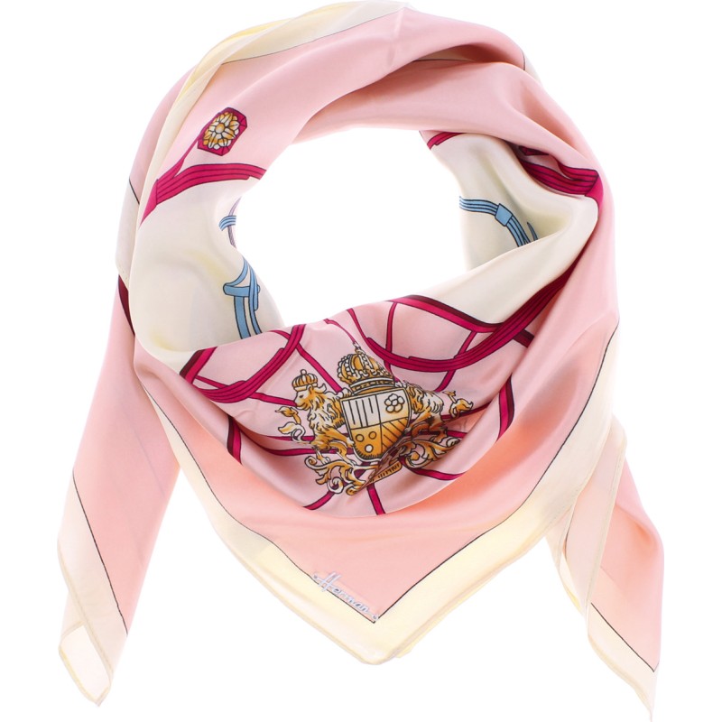 Printed square. Silk feeling. Size 90x90cm