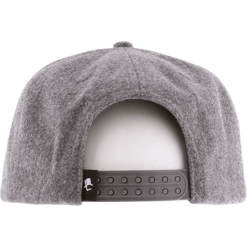 Casquette baseball style 'Camper' en feutre uni avec badge rond